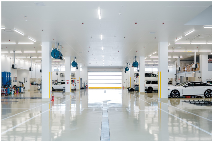 3店舗合同整備工場